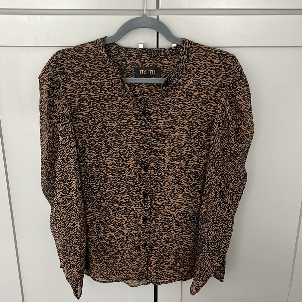 Truth by Republic Animal Print Lightweight Long Sleeves Brown Black Top Large L